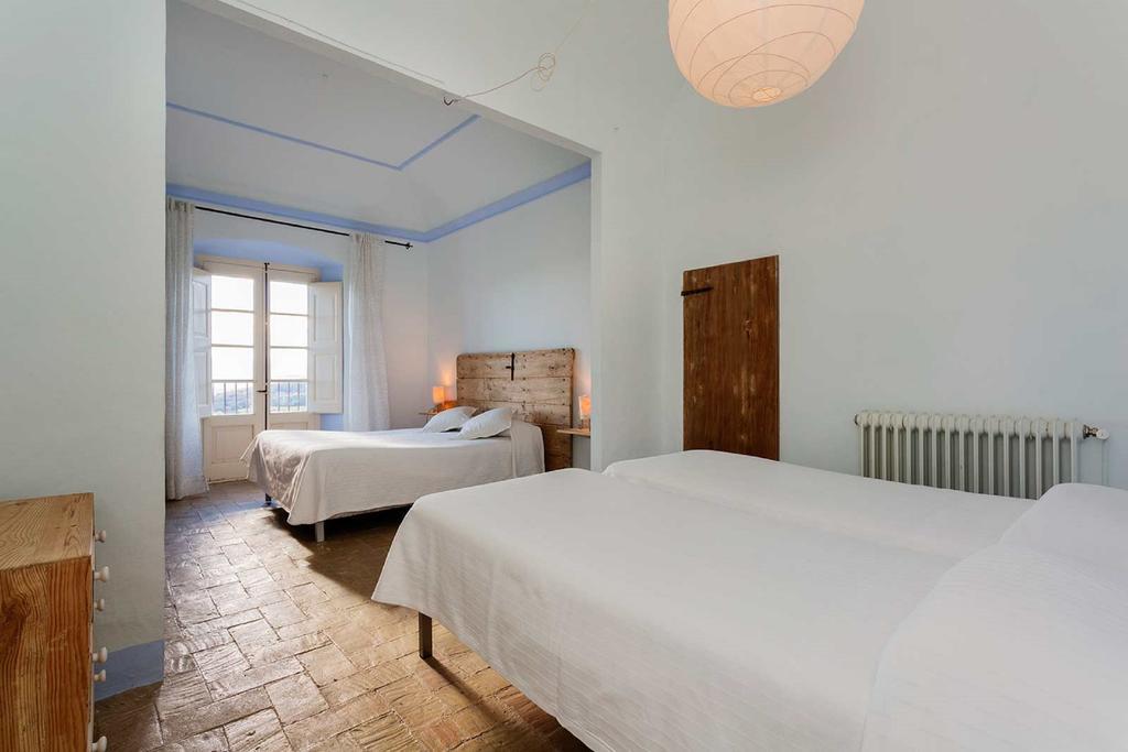 Can Felicia Hotel Beuda Стая снимка